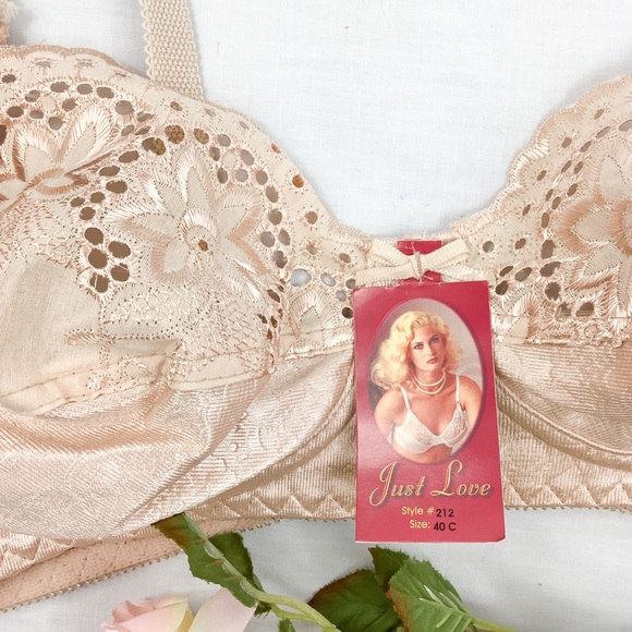 NWT vintage 90s eyelet and satin unlined bra - Picture 3 of 5